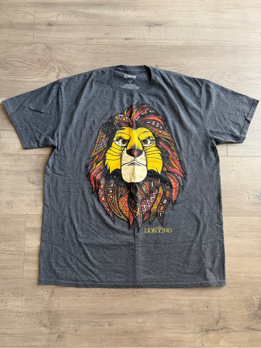 Disneys The Lion King graphic t-shirt - size XL